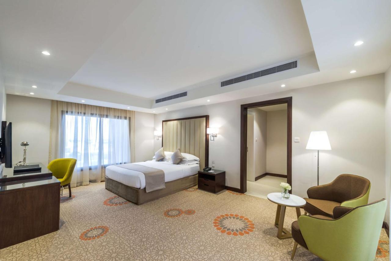 Best Western Plus Al Qurayyat City Center Esterno foto
